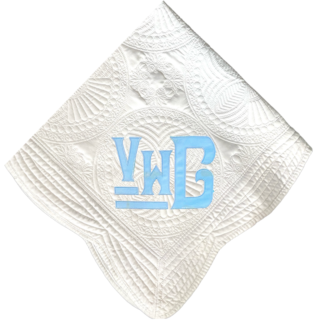 White Scallop Baby Quilt