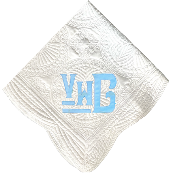 White Scallop Baby Quilt