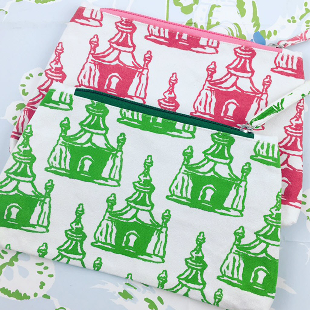 Dana Gibson Pagoda Small Travel Bag (2 Colors)